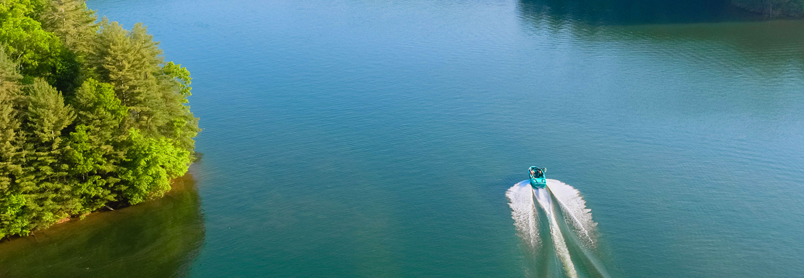 Compare Affordable Wakesurfing & Wakeboarding Boats High Performance